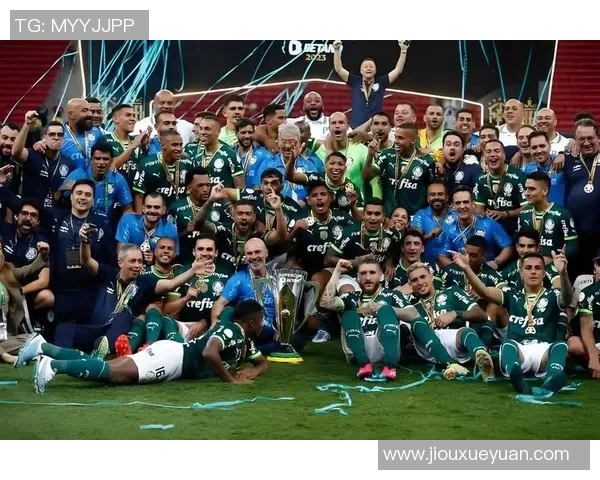 回顾2005年世界足球巨星风采与球坛经典瞬间再现