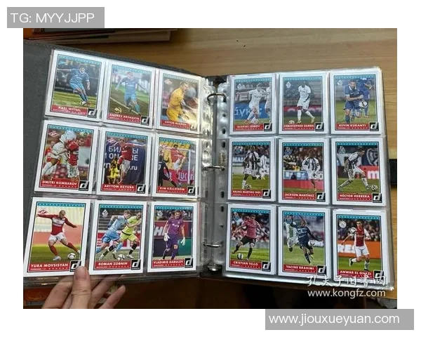 打造专属于你的足球梦：如何制作个人足球球星卡贴纸册的全攻略